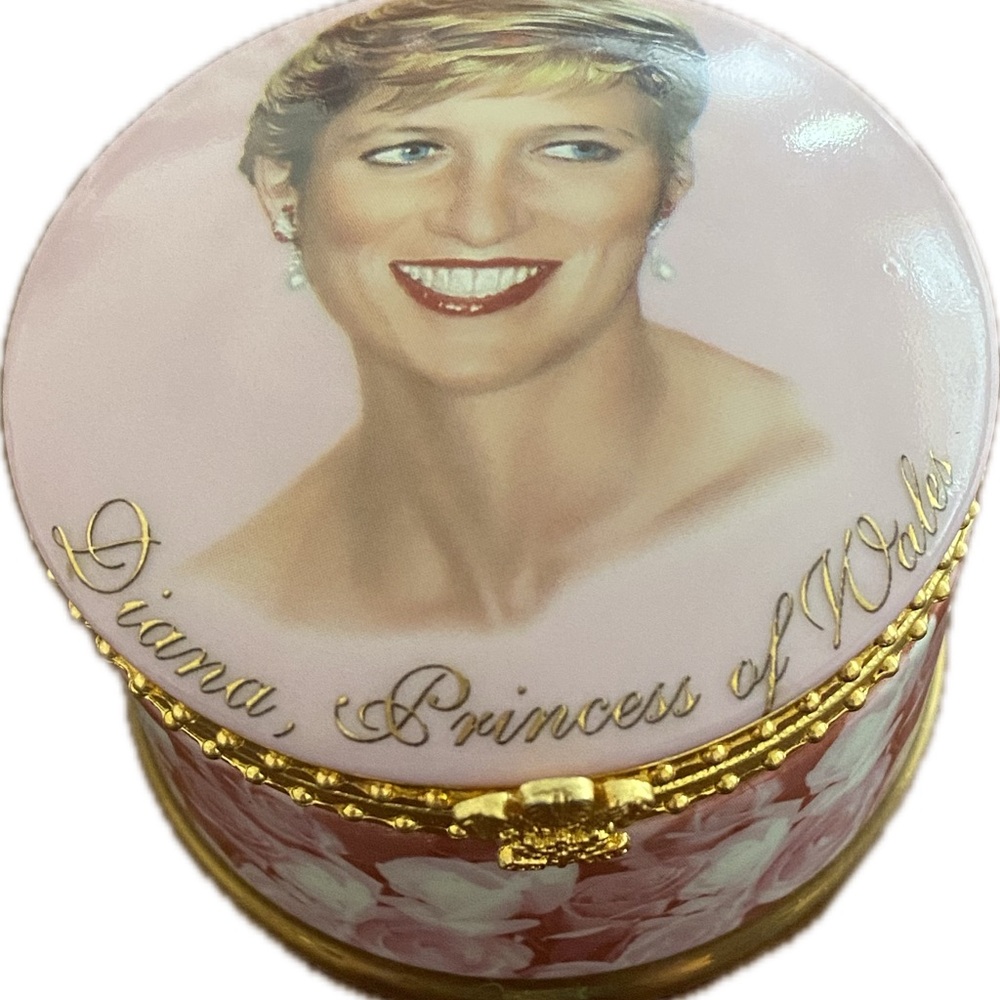 Princess Diana- Music Box with certificate of Authenticity